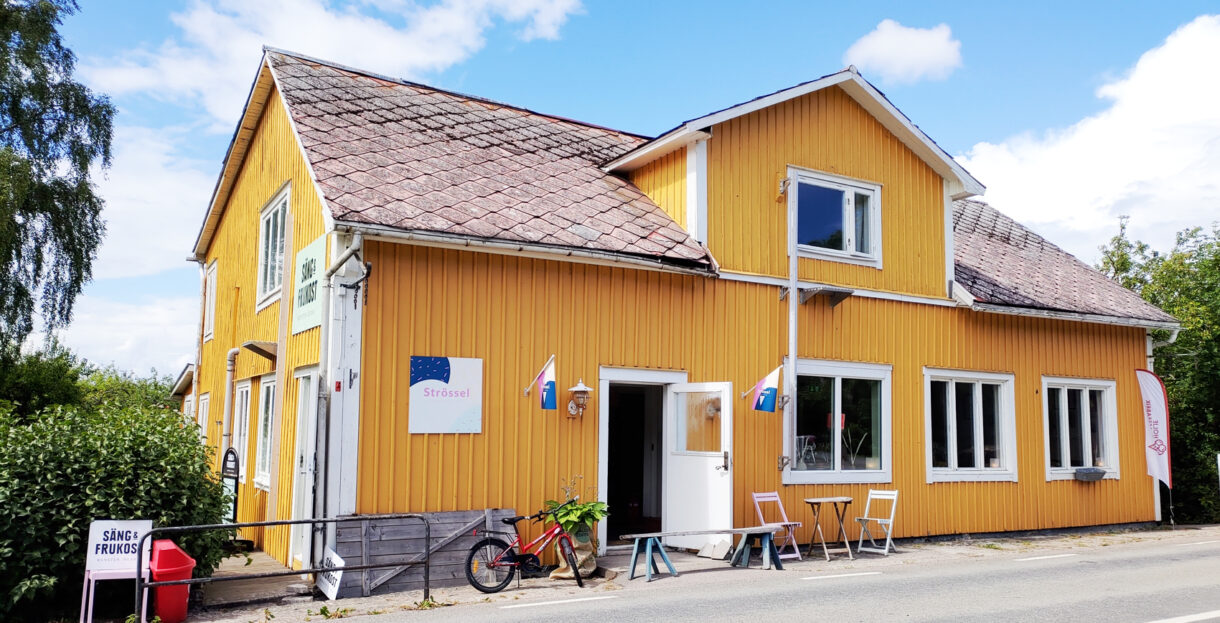 Ett foto av Runsten Säng och Frukost samt Strössel Glasskafé i Runsten på Öland.